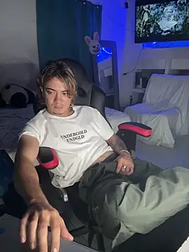 AngelLatinBoy Webcam Show