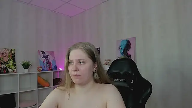 Megan_Violer Adlı Modelin Canlı XXX Sohbeti