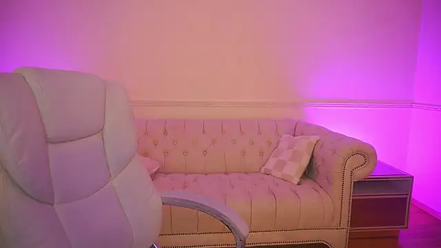 XXX chat uživo modela TorrySrar