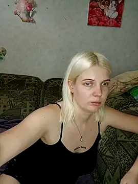 XXX chat uživo modela Adele_Lily