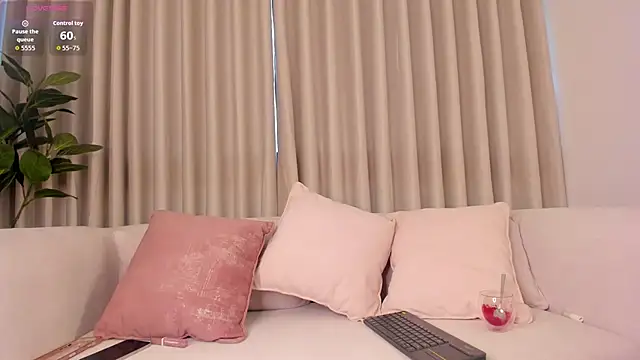 MaddyMay_'s Live XXX Chat