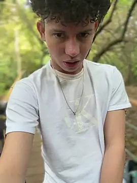 yoursexyjose's Webcam Show