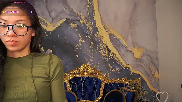 Czat XXX na żywo – Yen_Star