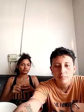 Czat XXX na żywo – Mei_and_Gaby