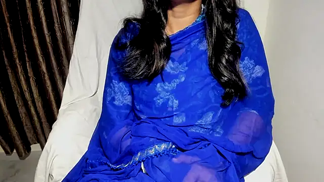 XXX chat uživo modela TheShyGirl_