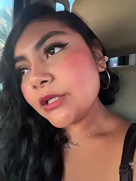 ItsEla: онлайн-секс-чат