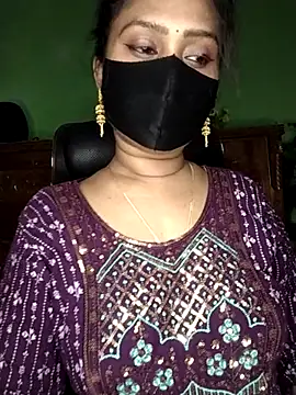 Idhika-Paul: απευθείας συνομιλία ΧΧΧ