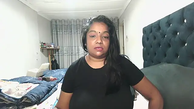 Chatroom XXX en direct de Indianmayaxoxo