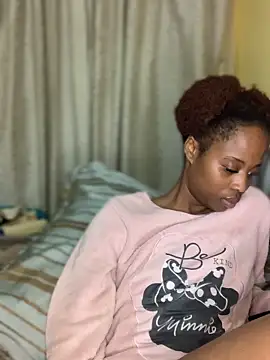 Chatroom XXX en direct de BlvckVixen