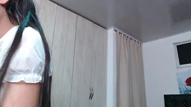 pinky_f00x: онлайн-секс-чат