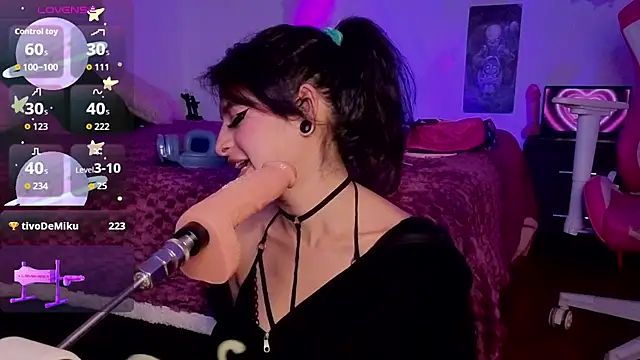 larah_uwu Live XXX-Chat