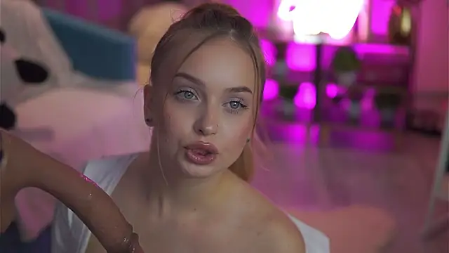 Chatroom XXX en direct de ElyssawetXX