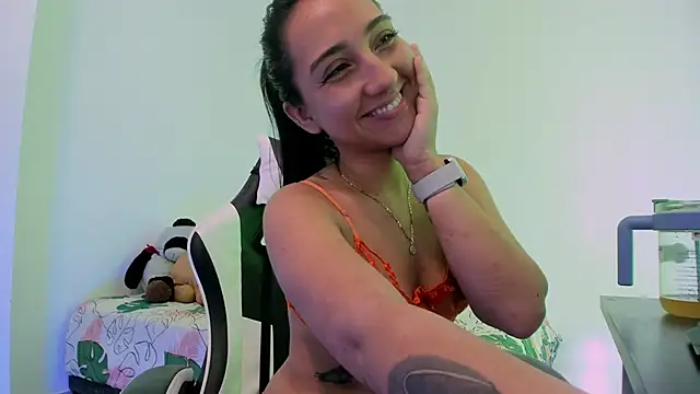 Chatroom XXX en direct de sofiiamillerr