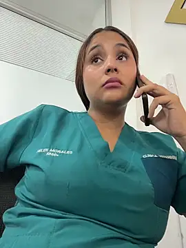 แชท XXX สดของ Noa_Harper-