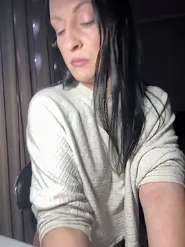 Chatroom XXX en direct de AngelLuxeX