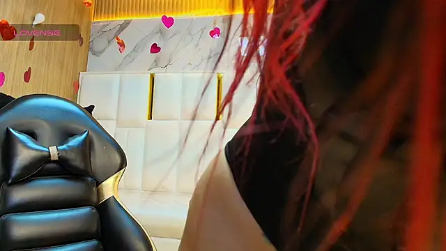 Lola_roses_tf: онлайн-секс-чат