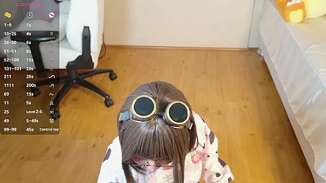 XXX chat uživo modela Naree_Masaki