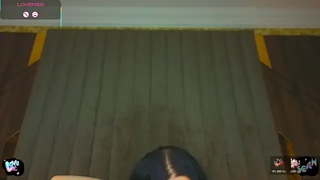 KitnissKiss: онлайн-секс-чат