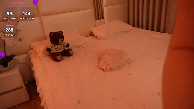 XXX chat uživo modela Lilly_Colins