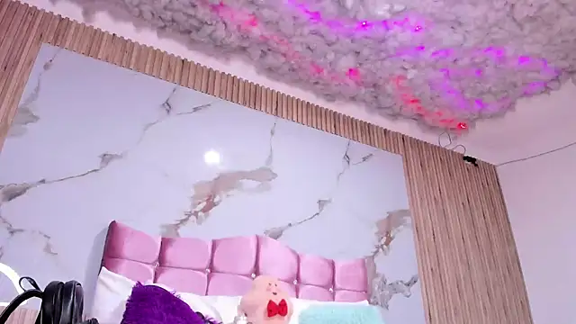 Nicolee19 Live XXX Chat