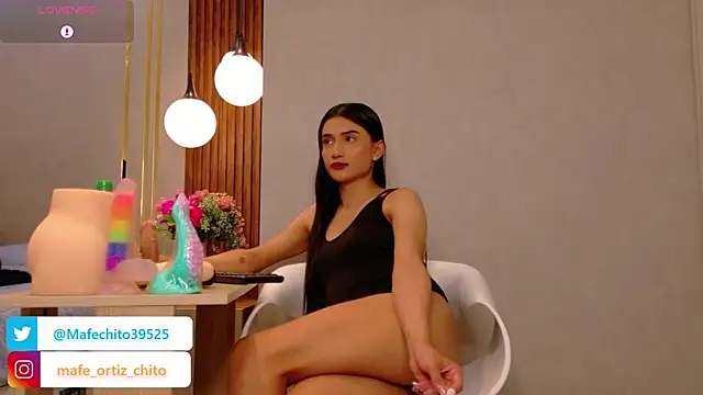 Sweet_Mafe's Live XXX Chat