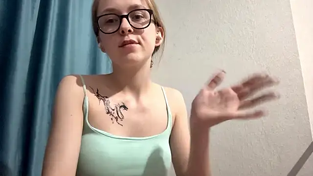 XXX chat uživo modela StaticBliss