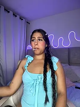 Abrilll2 Chat XXX in diretta