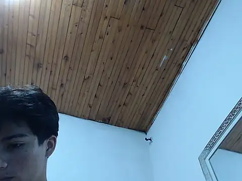 SebastianLatin01 Chat XXX in diretta