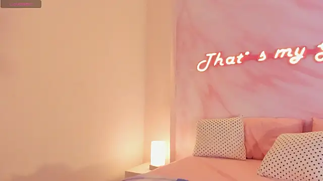 Czat XXX na żywo – Adalyn_Cute