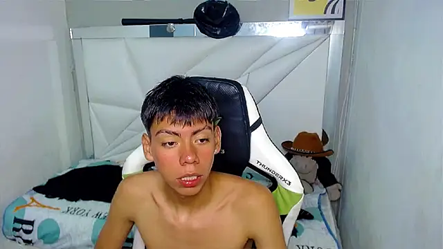 دردشة Liarr_ الجنسية المباشرة