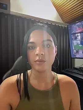 Bella-Ferrern Live XXX chat