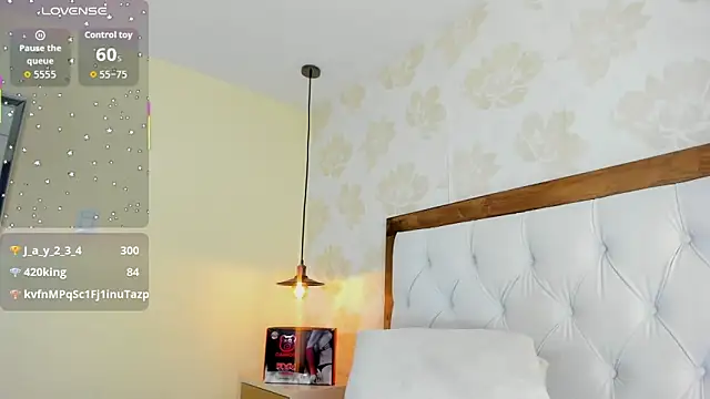 XXX chat uživo modela IRISCLARK1