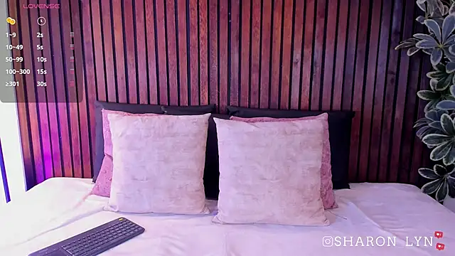 Онлайн чат XXX SharonLyn_