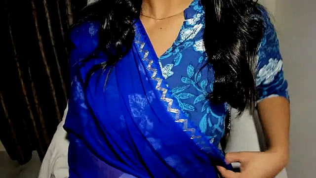 TheShyGirl_ Adlı Modelin Canlı XXX Sohbeti