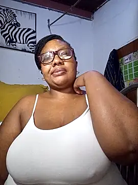 YELLOW_BONE's Webcam Show