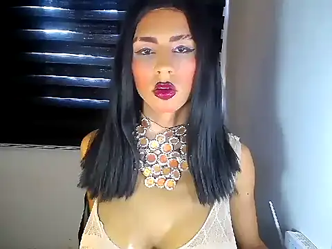 STEFANI_MILLER Show in webcam