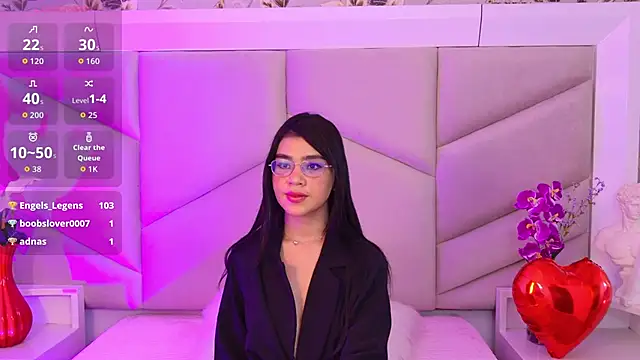 OliviaDiaz's Webcam Show