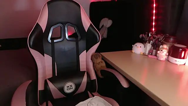 Theprojectsaraa élő XXX-chatje