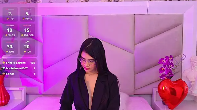 XXX chat uživo modela OliviaDiaz