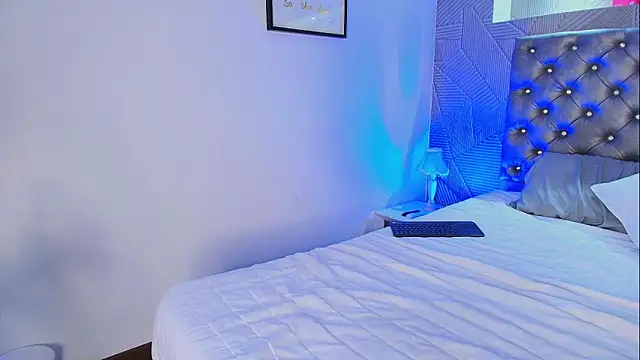 Chatroom XXX en direct de Valentiinoss