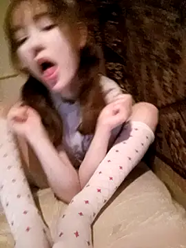 Yoonhee_ki: онлайн-секс-чат