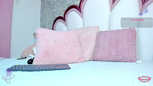 EmmaCrush Adlı Modelin Canlı XXX Sohbeti