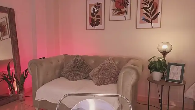 DahianaWalcott Adlı Modelin Canlı XXX Sohbeti