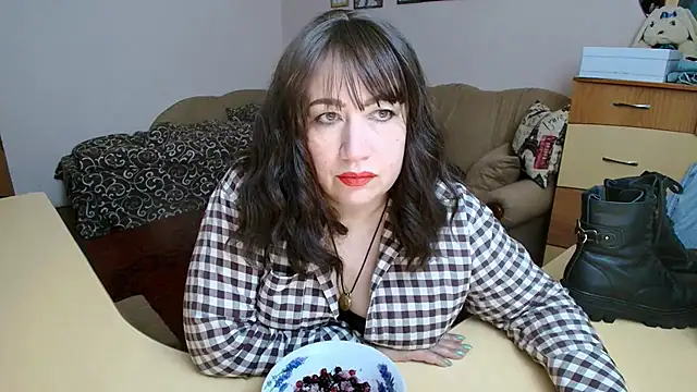 Show modela Lucretia_Goldi_ na web-kameri