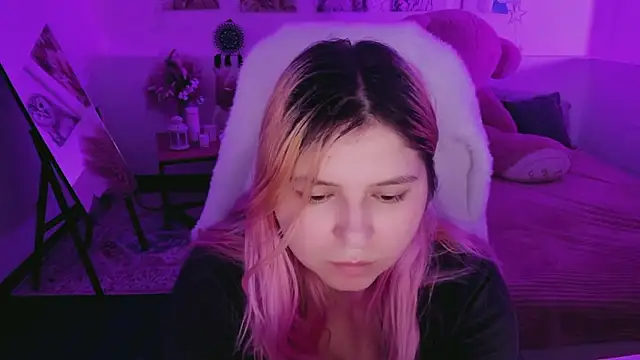 DiaAngell's Live XXX Chat