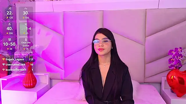 Chat +18 de OliviaDiaz ao vivo