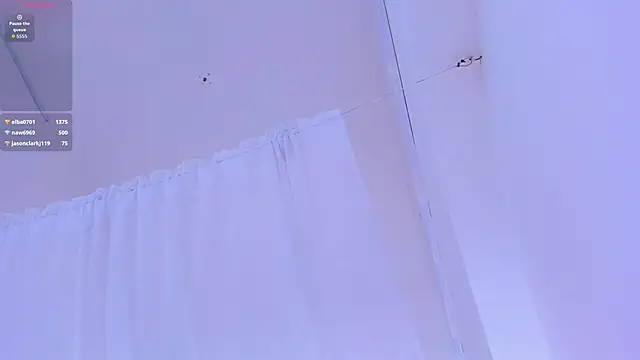 NicoleMadrird Show in webcam