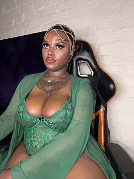 QUEEN_NOBUHLE_FEMDOM_777 Pertunjukan Webcam