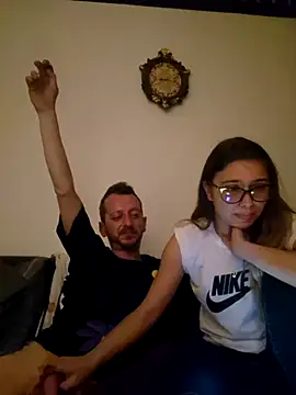 raducori ওয়েবক্যাম শো