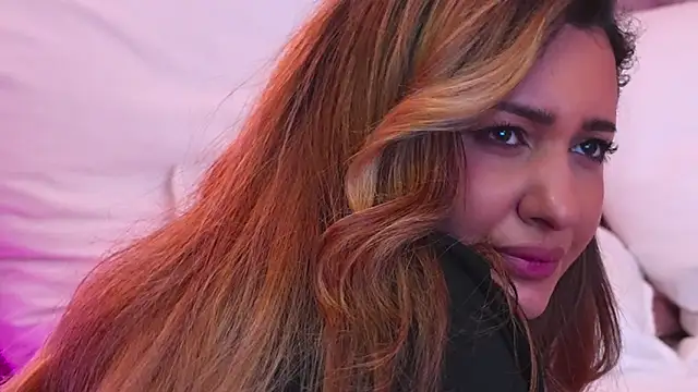 YaaraCollins Webcam show